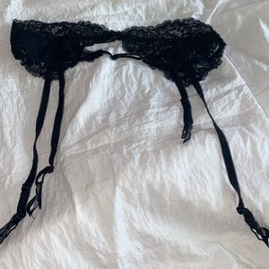 Victoria’s Secret black lace garter belt